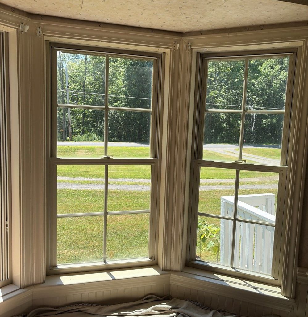 Before image of a large bay window in a 1987 Rome, NY home.